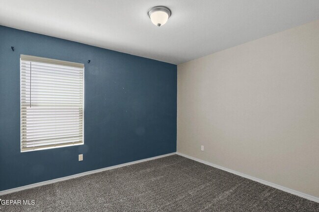 Building Photo - 947 Follifoot Pl