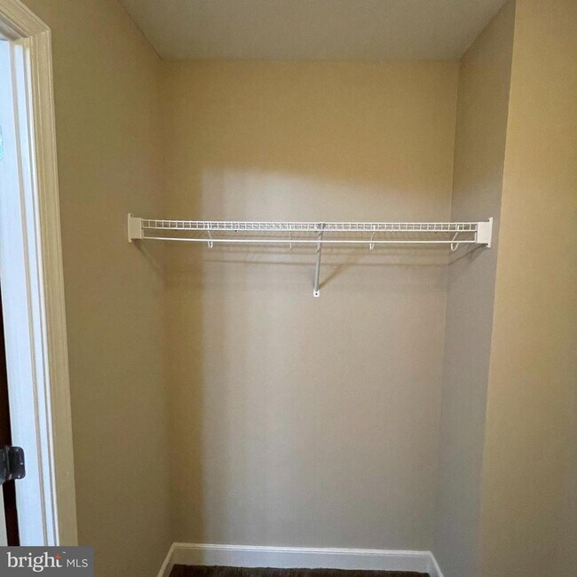 Building Photo - 155 Potomac Passage