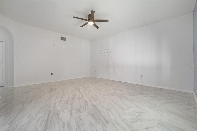 Building Photo - 380 Rosalind Ln