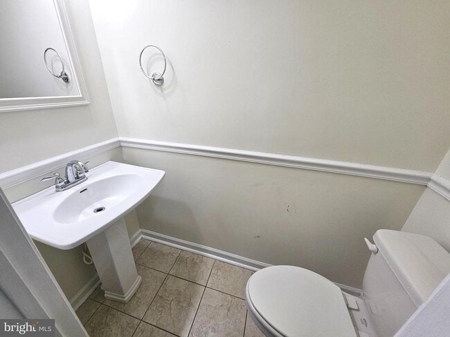 Building Photo - 261 Thomas Harmon Dr