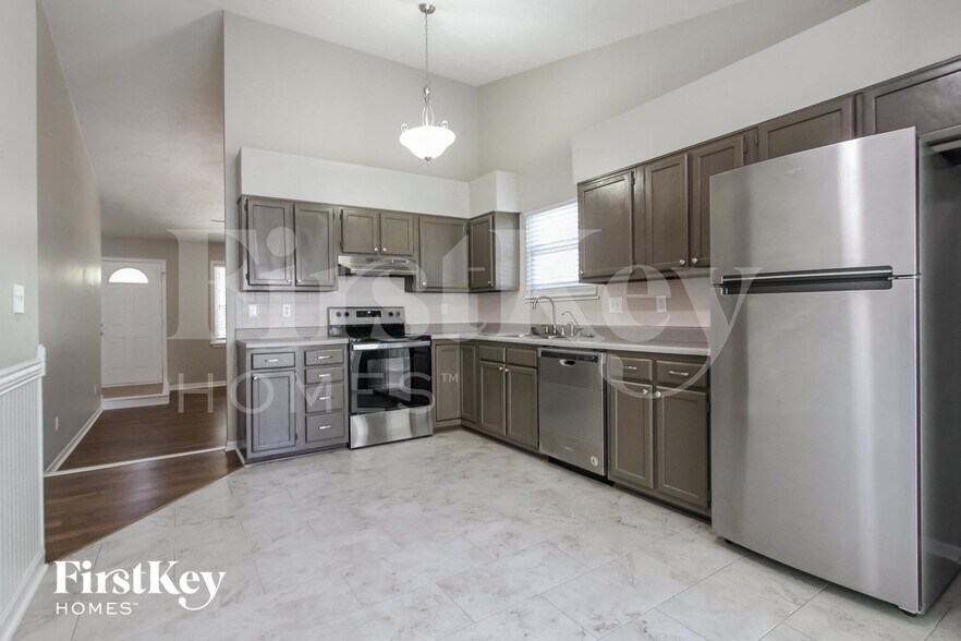 Building Photo - 6919 Bannock Ct