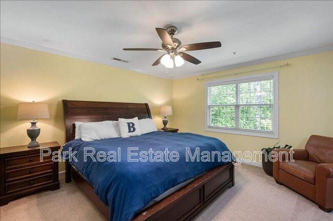 Building Photo - 221 Towne Ridge Ln