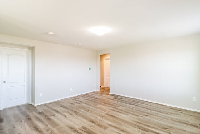 Building Photo - 6928 Glade Oaks Dr