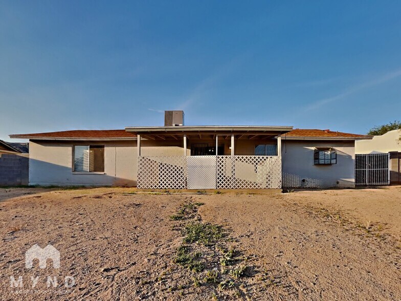 Building Photo - 1916 E Ardmore Dr