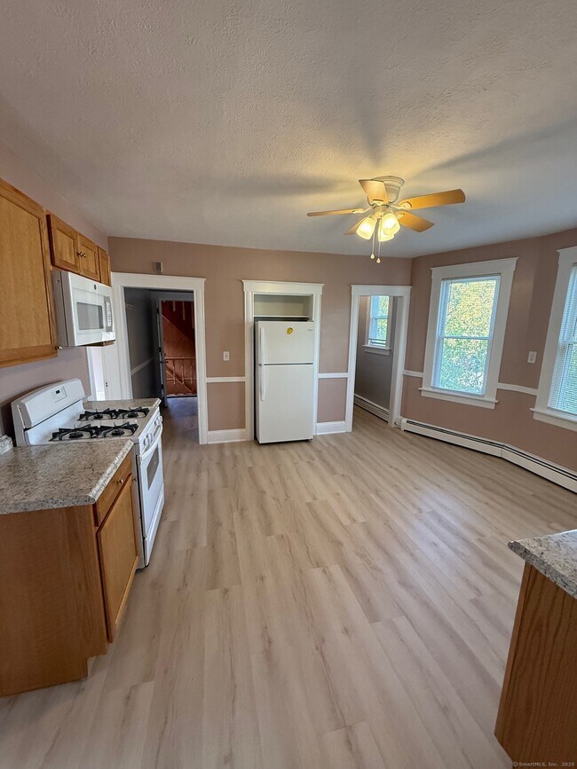 Building Photo - 23 Marmon St