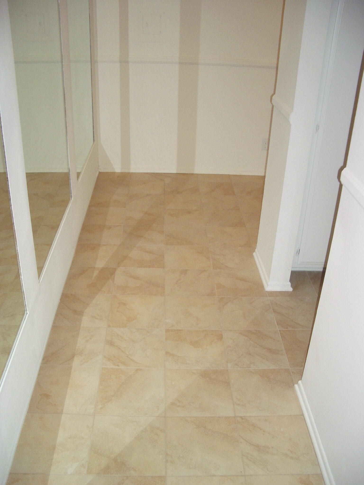 Building Photo - 7211 Cozycroft Ave