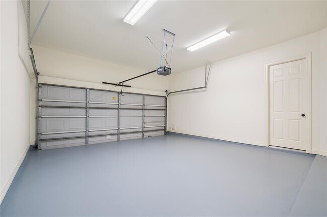 Building Photo - 1518 Olive Park