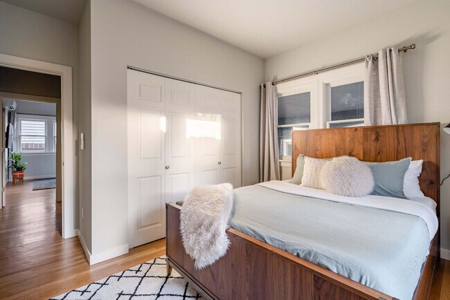 Building Photo - 3046 NE Glisan St