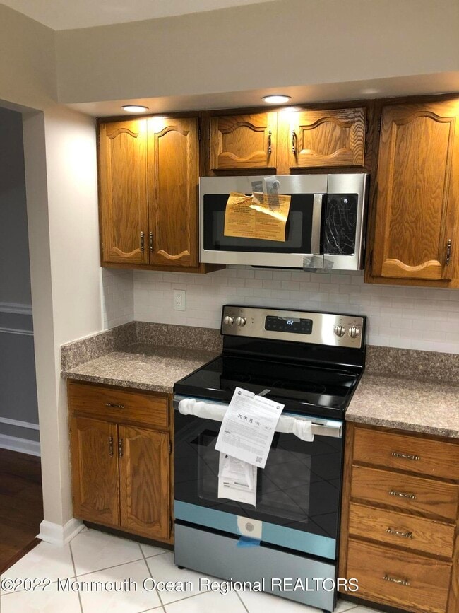 Building Photo - 126 Concordia Cir