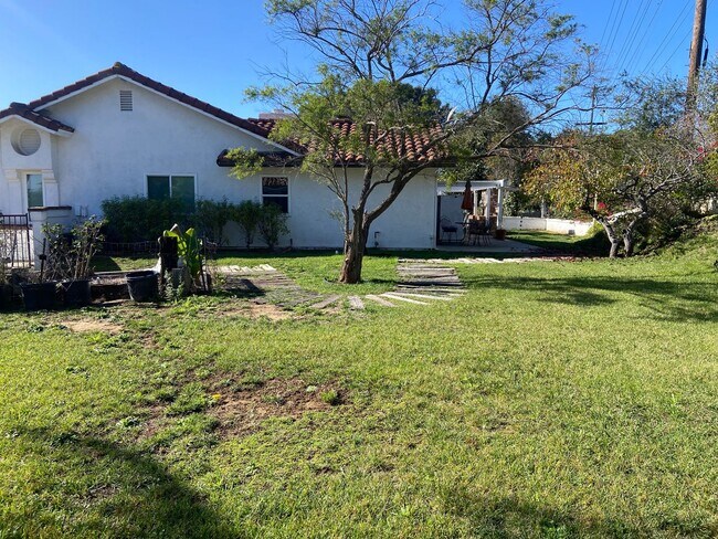 Building Photo - 4 Bedroom Encinitas home with Views!