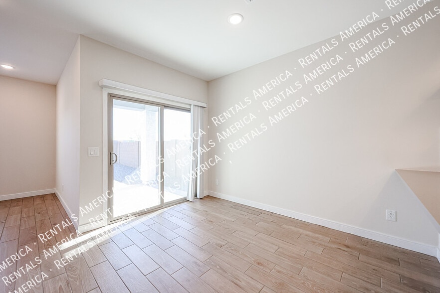 Building Photo - 7857 N 79th Ave