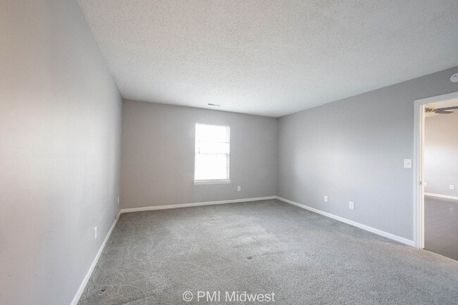 Building Photo - "Charming 3-Bed, 2-Bath Gem with 1323 Sq Ft of Comfort on Bitternut Drive!"