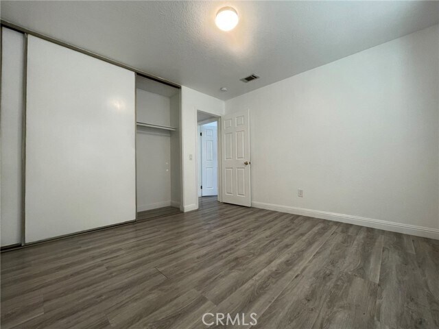 Building Photo - 1830 N Vineyard Ave