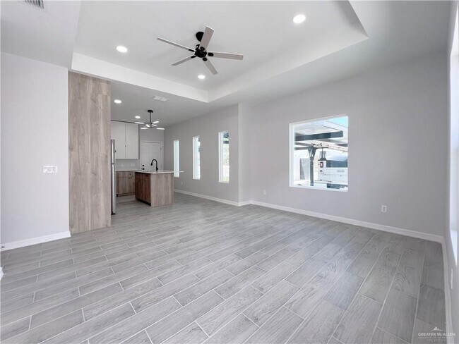 Building Photo - 16 N Alexandrite Ave