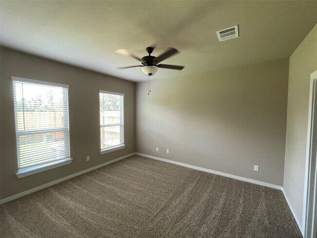 Building Photo - 9789 Grosbeak Ln