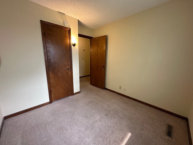Building Photo - Allendale Duplex