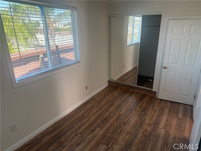 Building Photo - 8339 Valecrest Dr