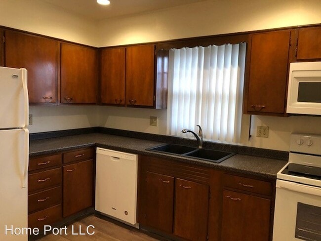 Building Photo - 2712-2714 Luther Dr