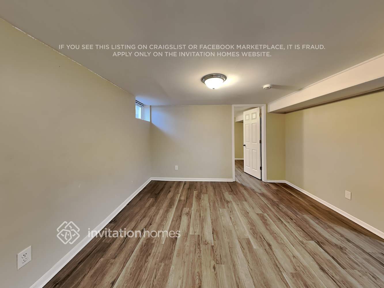 Building Photo - 3612 Commodore Dr