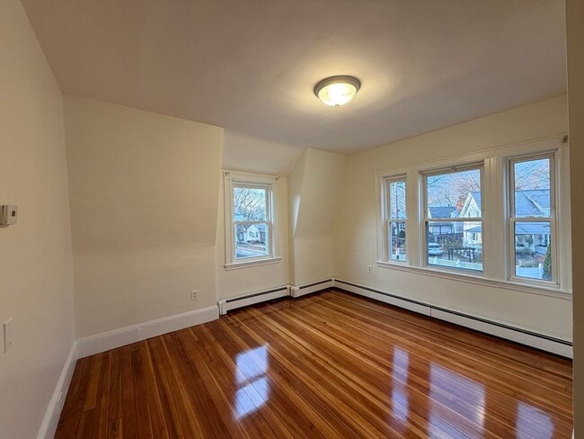 Building Photo - 55 Scammell St