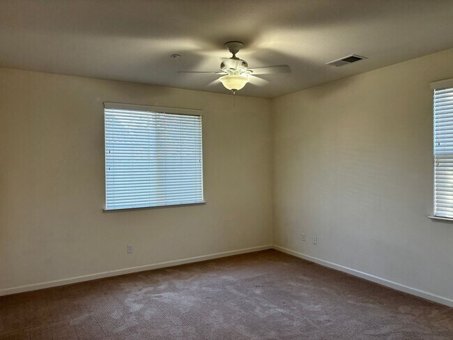 Building Photo - Rare single-story 4-bedroom Brentwood rental opportunity! Ideal California Orchard location!