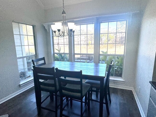 Building Photo - Beautiful Keene Home - 5 Bedroom, 2.5 Bath