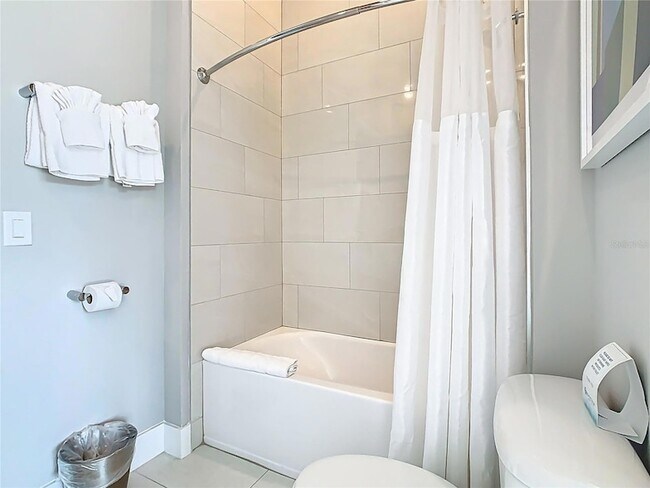 Building Photo - 7740 Sandy Ridge Dr