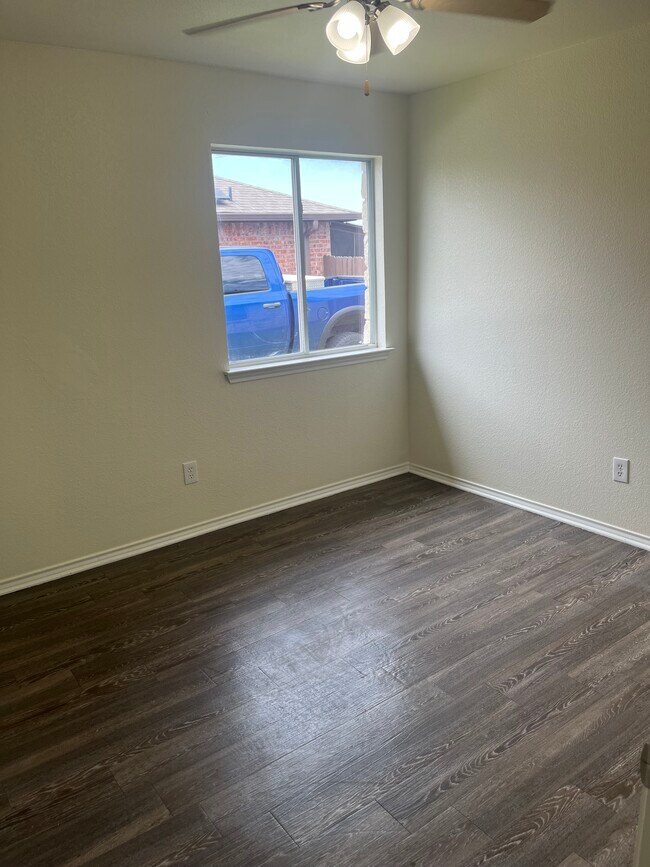 Building Photo - 10017 Barton Creek Dr