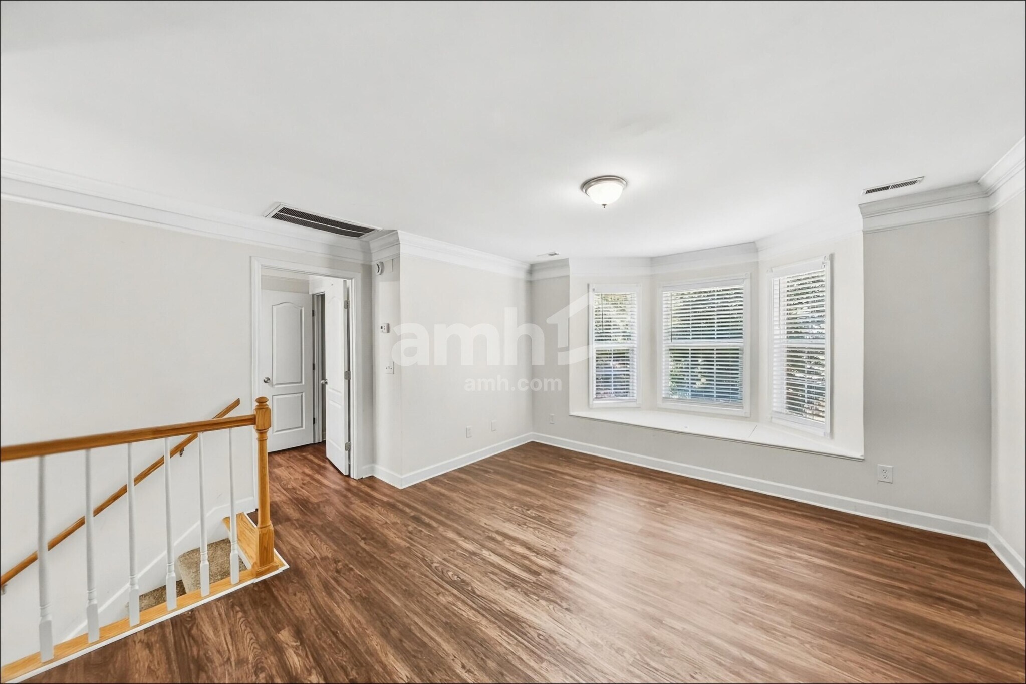 Building Photo - 1305 Bantry Dr