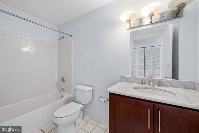 Building Photo - 2702 Lighthouse Point E