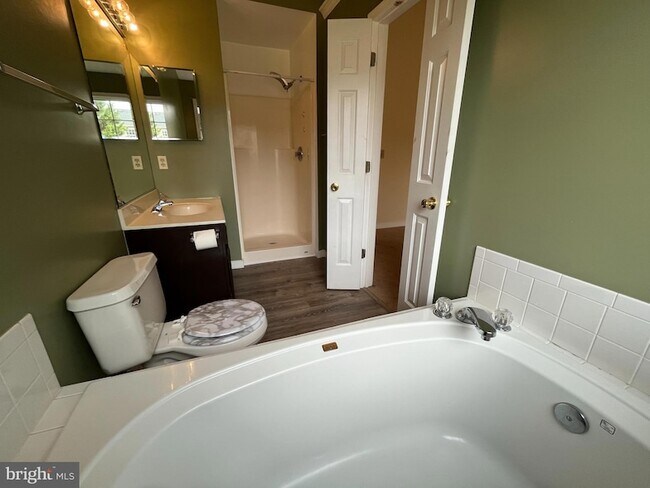 Building Photo - 401 Donelson Loop