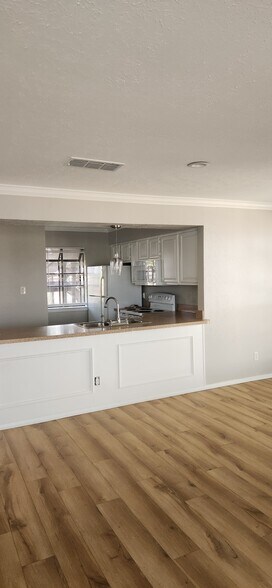 Building Photo - 103 Henry M Chandler Dr