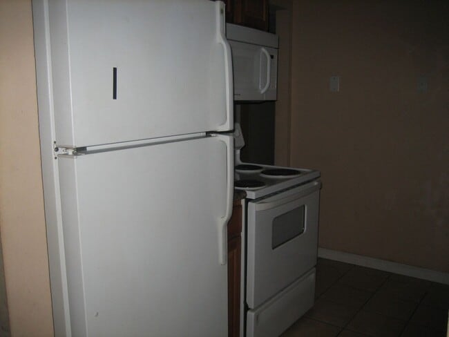 Building Photo - 1 Bed 1 Bath Condo