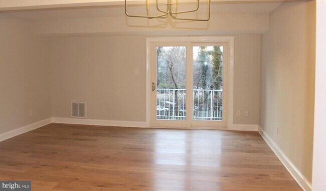 Building Photo - 154 Fairfield Dr