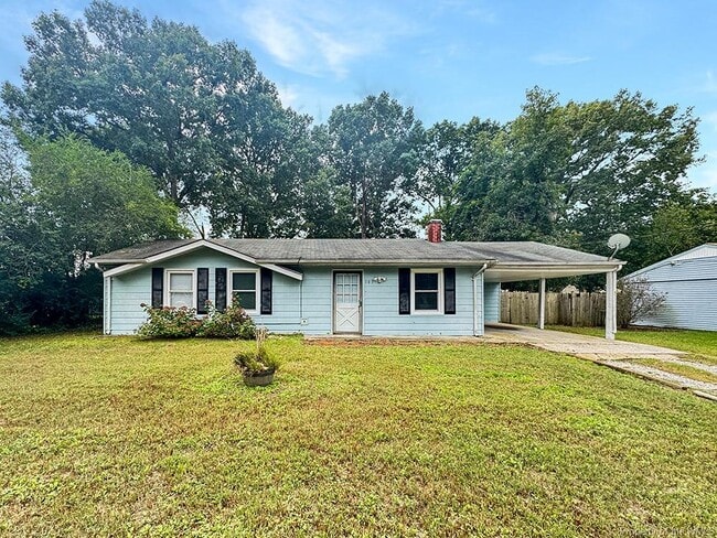 Primary Photo - 105 Walker Dr