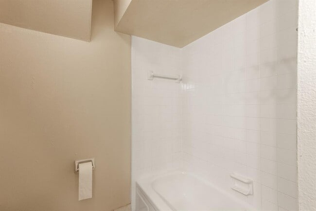 Building Photo - 1701 Upland Dr