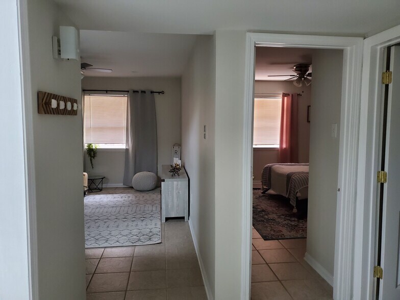 Building Photo - 2500 Houma Blvd