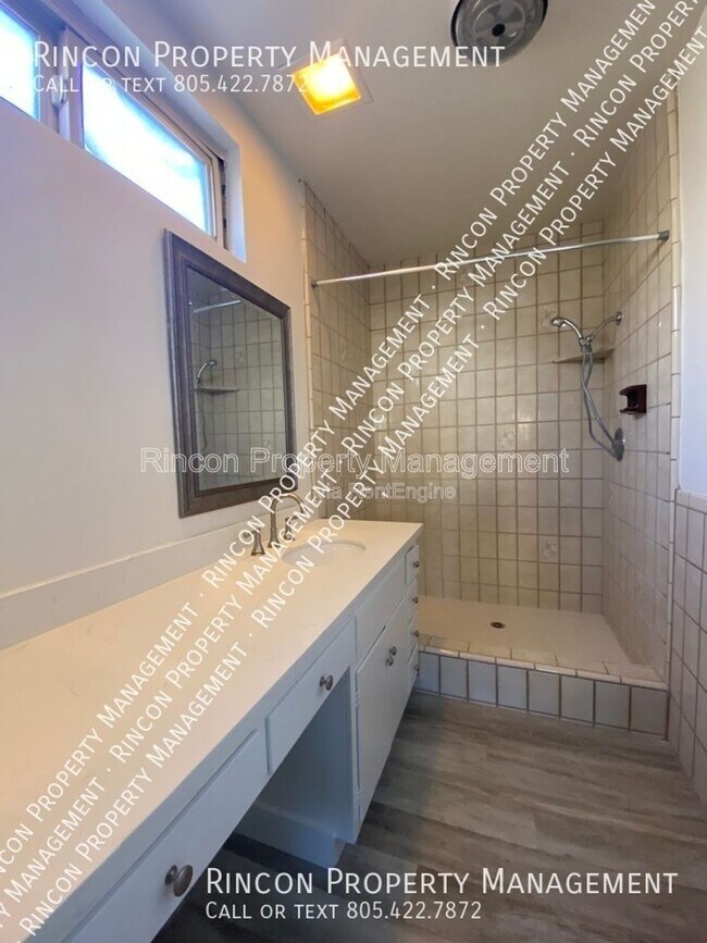 Building Photo - 555 Skyline Rd