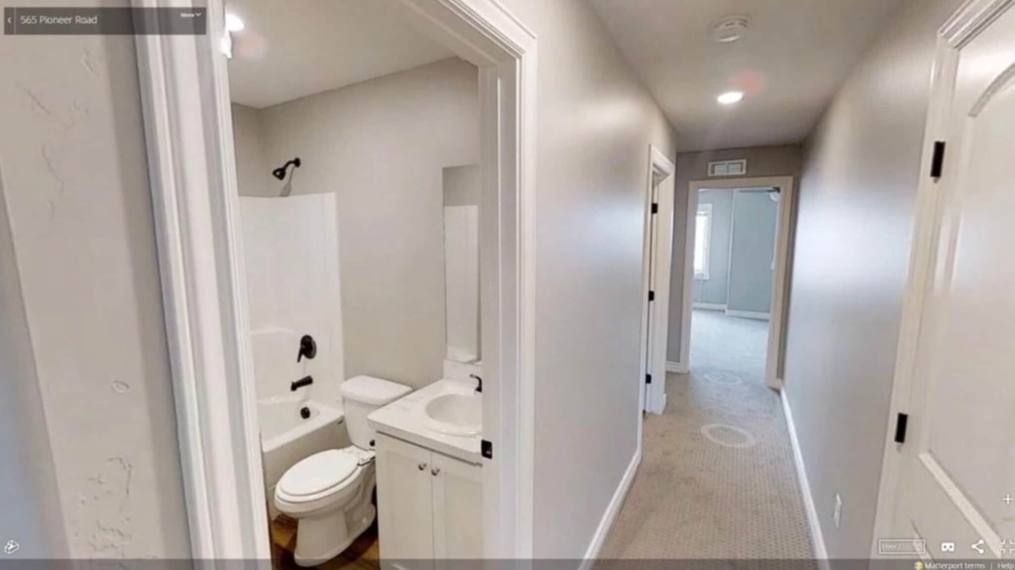 Shared bathroom, hallway, upstairs - 565 Pioneer Rd
