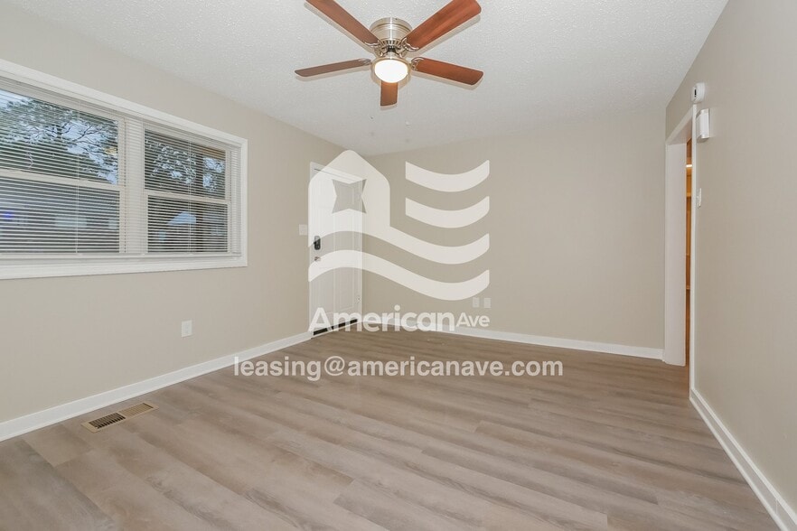 Building Photo - 341 Johns Rd