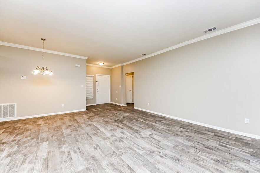 Building Photo - 2845 Falling Tree Cir