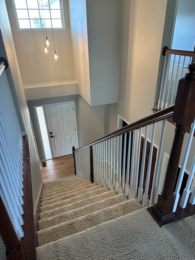 Building Photo - 5529 Pierson Mountain Ave