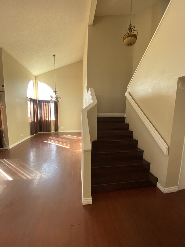 Building Photo - 16502 Mango Way