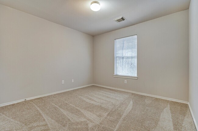 Building Photo - 10 Musgrove Pl