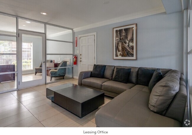 Building Photo - Diamond Hill at Westheimer