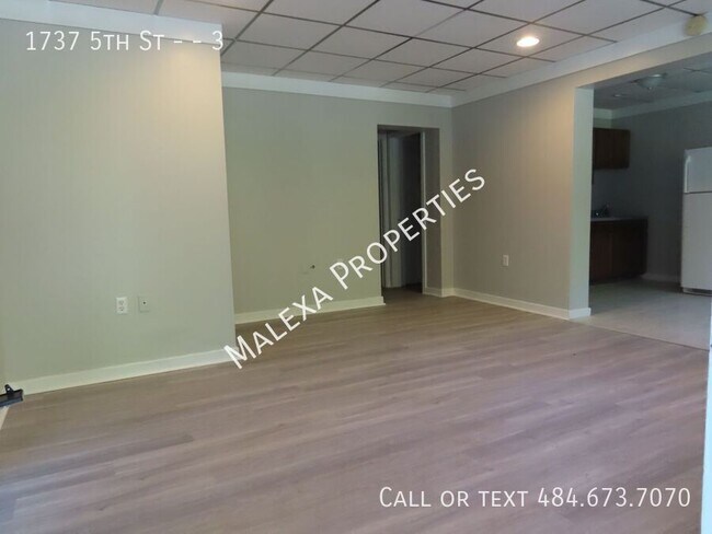 Building Photo - 1737 5th St