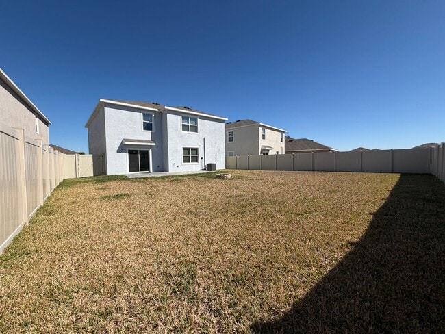 Building Photo - Beautiful 4 bed/3 bath 2 story!