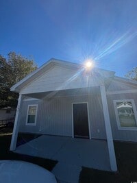 Building Photo - 1505 1st Ave