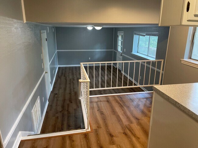 Building Photo - Three Bedroom, Large Lot, Pet Friendly,Hixson! ***Monthly rent $1900.00!***