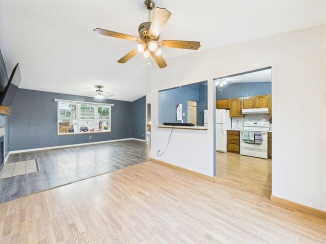 Building Photo - 1018 Rancher Dr